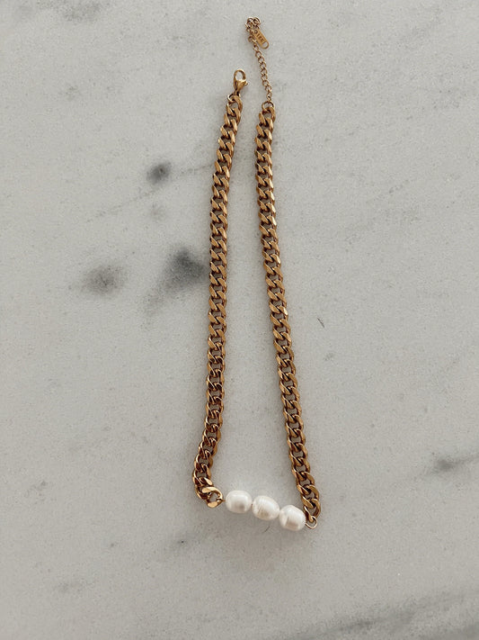 3 Pearl Necklace