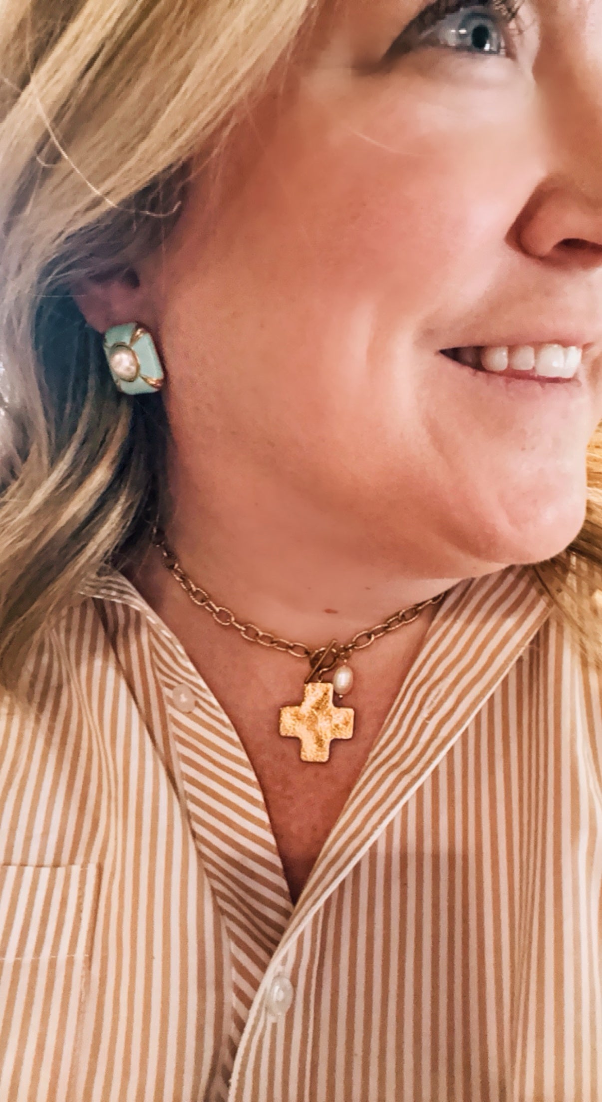 Hammered cross & Pearl T bar Necklace